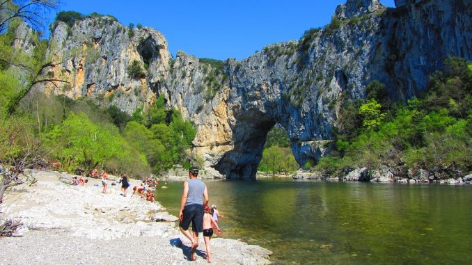 Les Gorges de l’Ardèche : un lieu d’exception où profiter des vacances en camping
